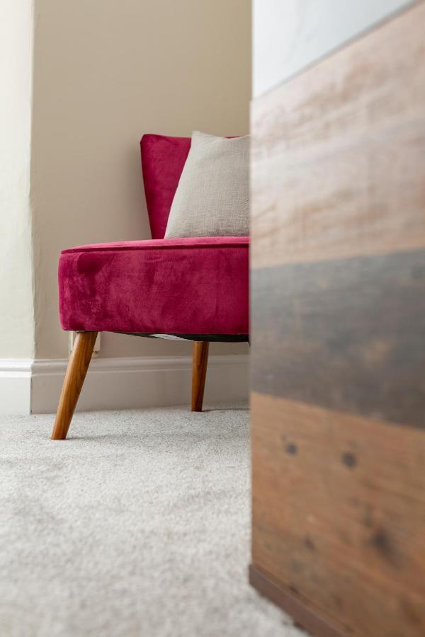 Watford House - Air Host & - 3 Bedroom Period House Holiday home Liverpool