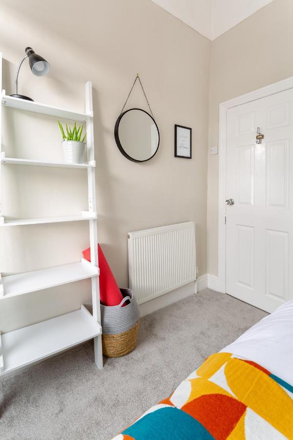 Watford House - Air Host & - 3 Bedroom Period House Holiday home Liverpool