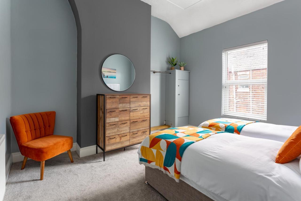 Holiday home Watford House - Air Host & - 3 Bedroom Period House