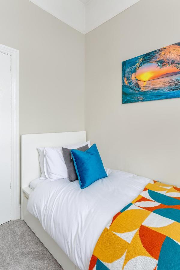 Holiday home Watford House - Air Host & - 3 Bedroom Period House Liverpool