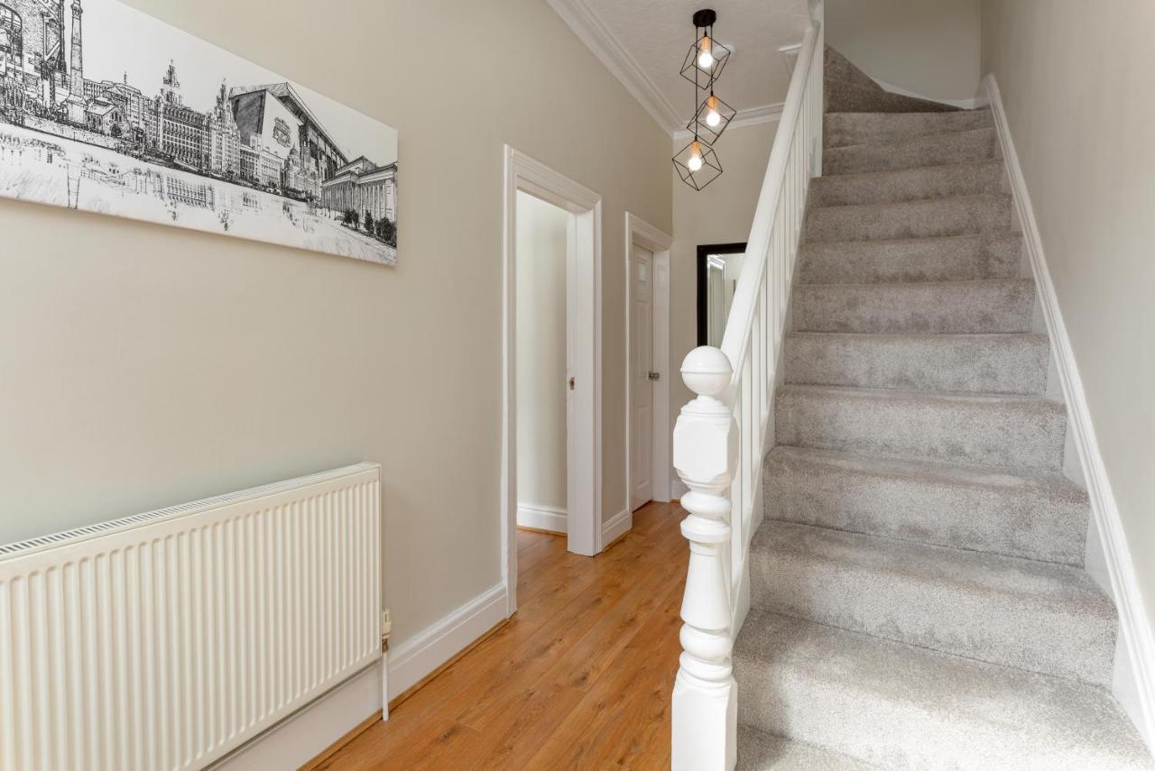 Holiday home Watford House - Air Host & - 3 Bedroom Period House *